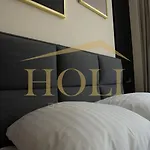 شقة Holi سيروتك